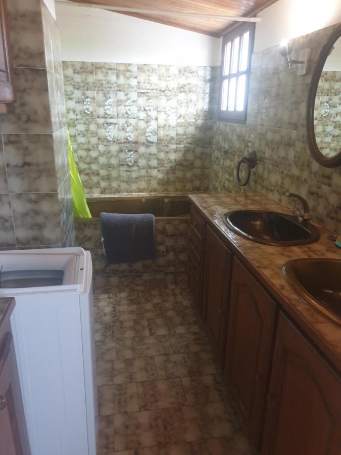 Maison De Village De 98 M2 Typiquement Provencale Pierrevert Kültér fotó